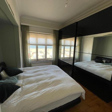 Uniek Appartement Op De Zeedijk Met Parking Ostende Exterior foto