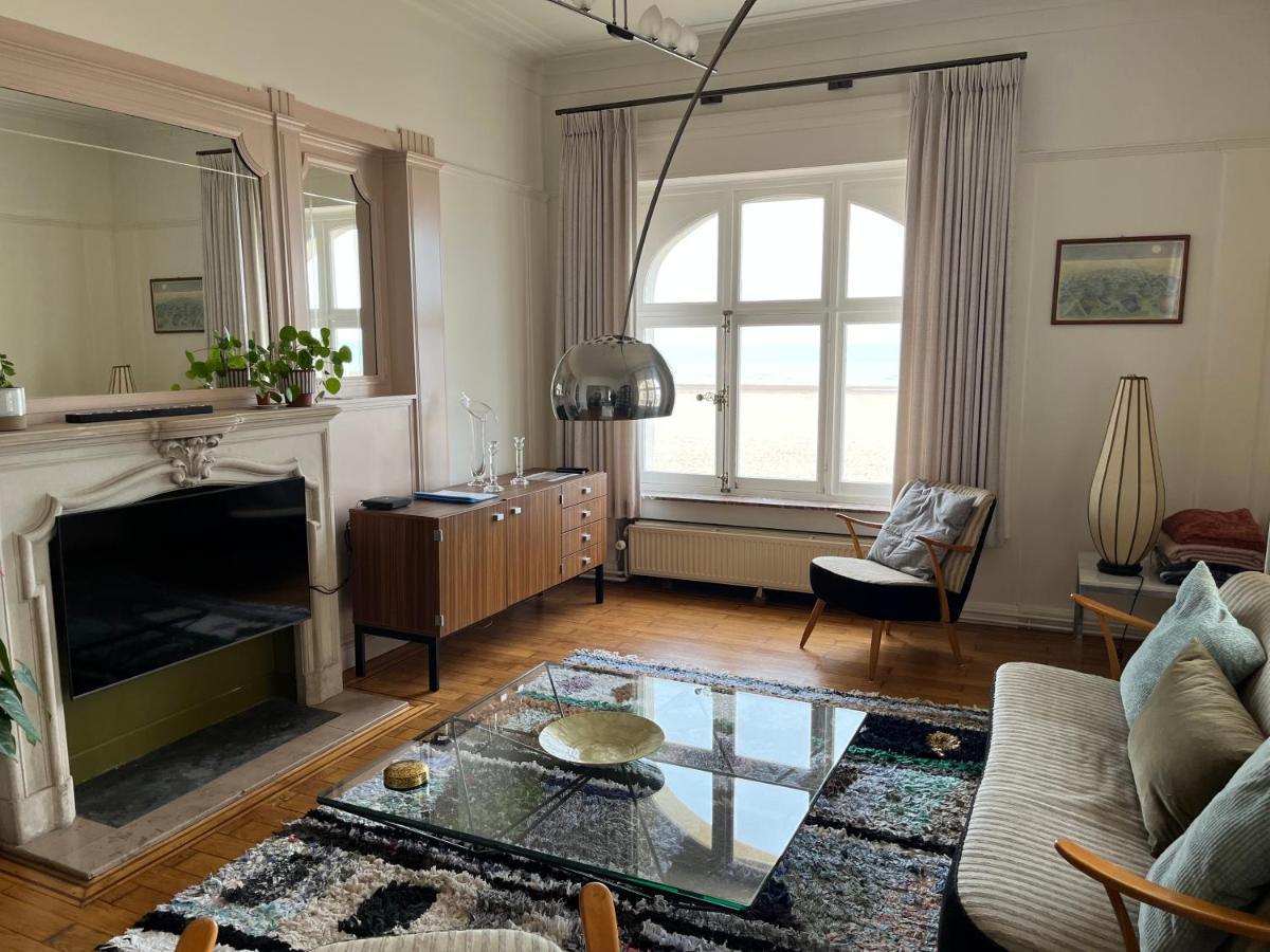Uniek Appartement Op De Zeedijk Met Parking Ostende Exterior foto