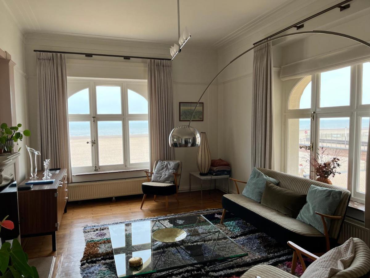 Uniek Appartement Op De Zeedijk Met Parking Ostende Exterior foto
